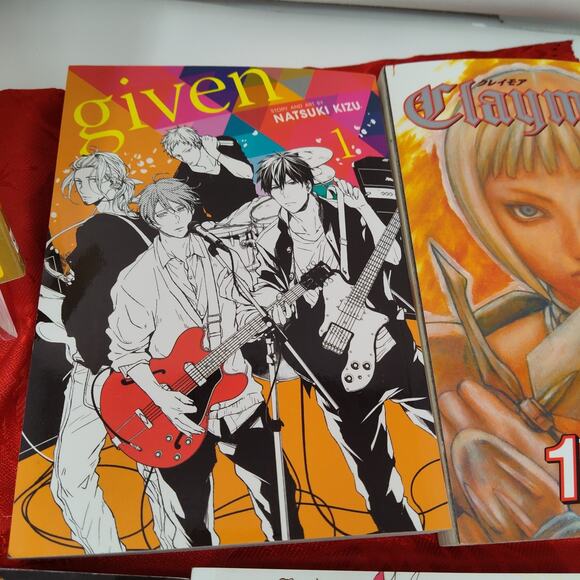 5X Mixed Manga lot Collection Viz Media Demon Slayer Given Claymore Banana Fish - Picture 3 of 13